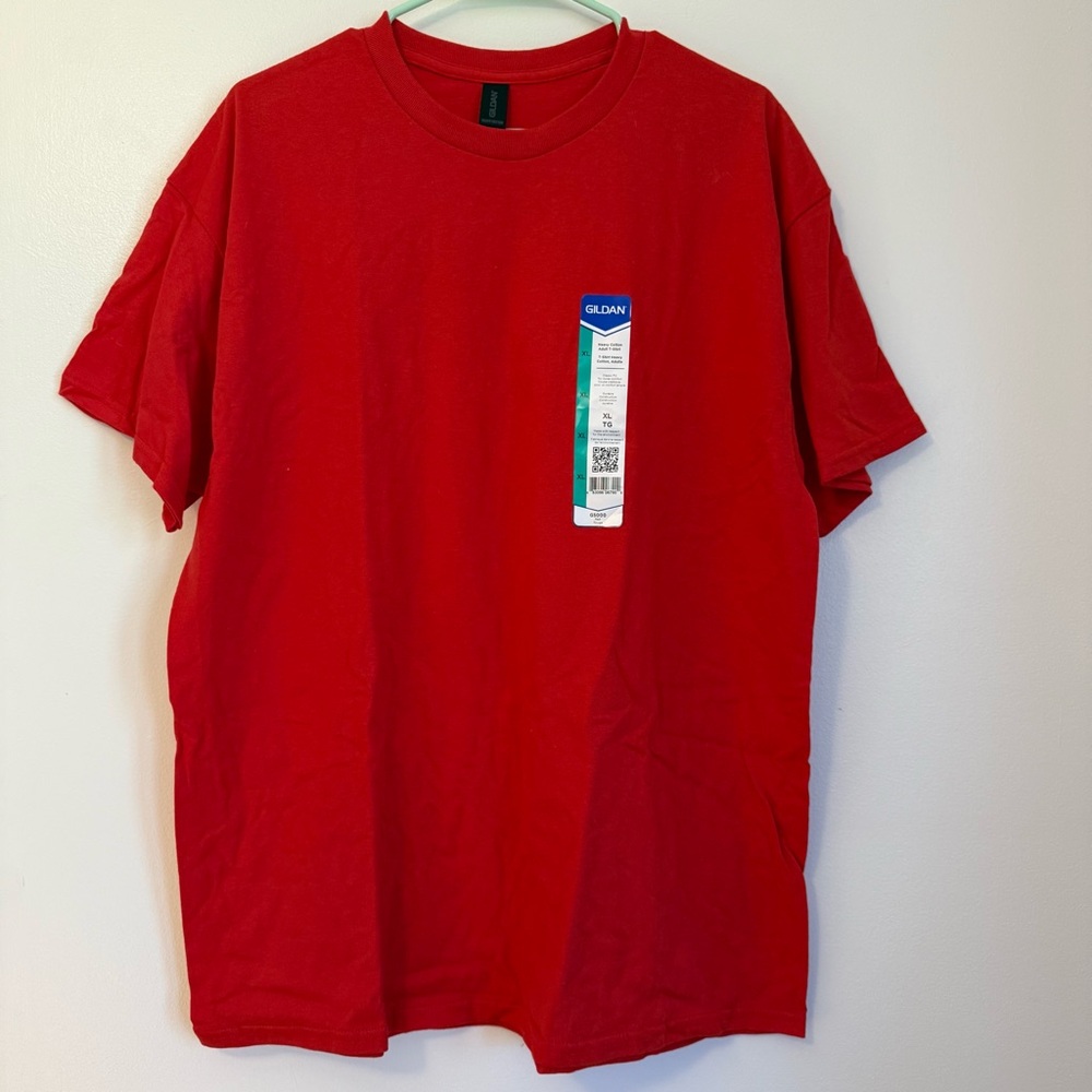 Gildan T-shirt New With Sticker XL Mens- Red 100% Heavy Cotton Short Sleeve